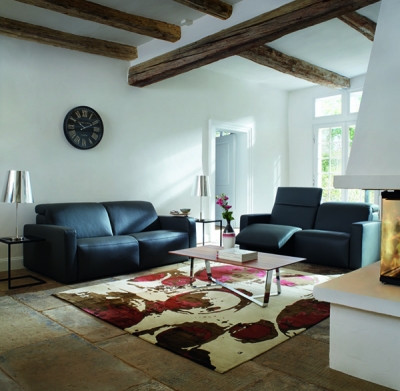 Beim neuen avantgarde-Modell AV 900 von erpo ist jeder Sitzplatz individuell in der Breite planbar.